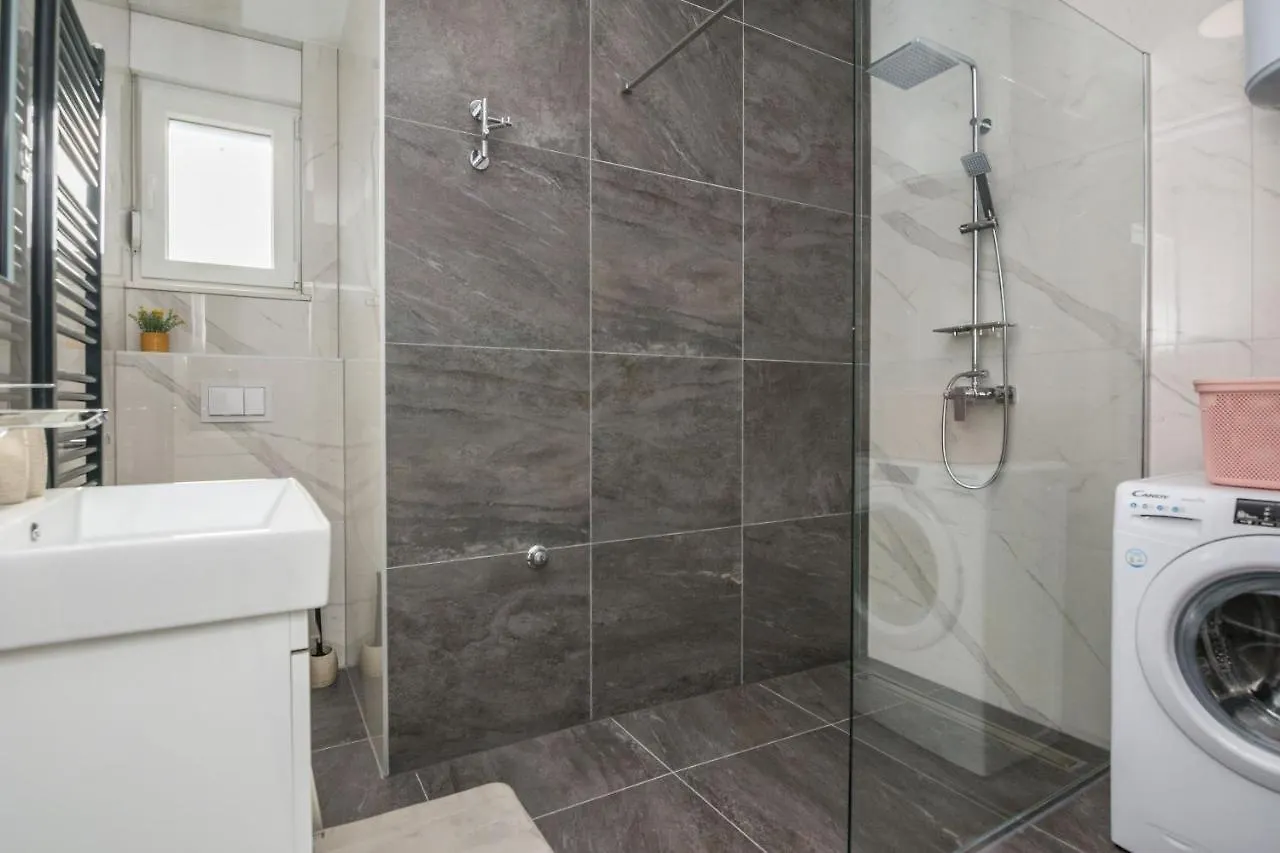 Deluxe Apartments Glamour Fantastic Sea View Near The Beach - By Ta Leut Agency Vir 0*,