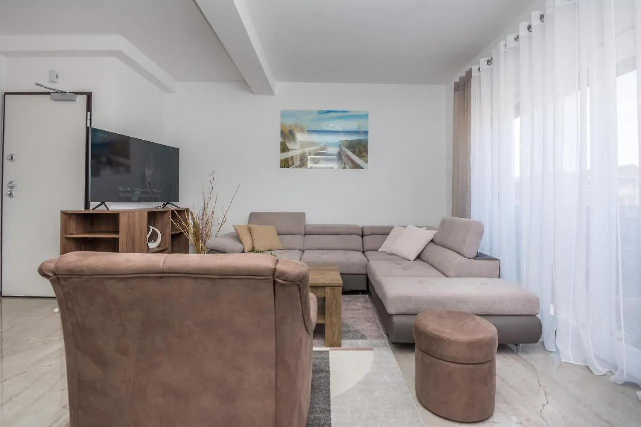 Deluxe Apartments Glamour Fantastic Sea View Near The Beach - By Ta Leut Agency Vir
