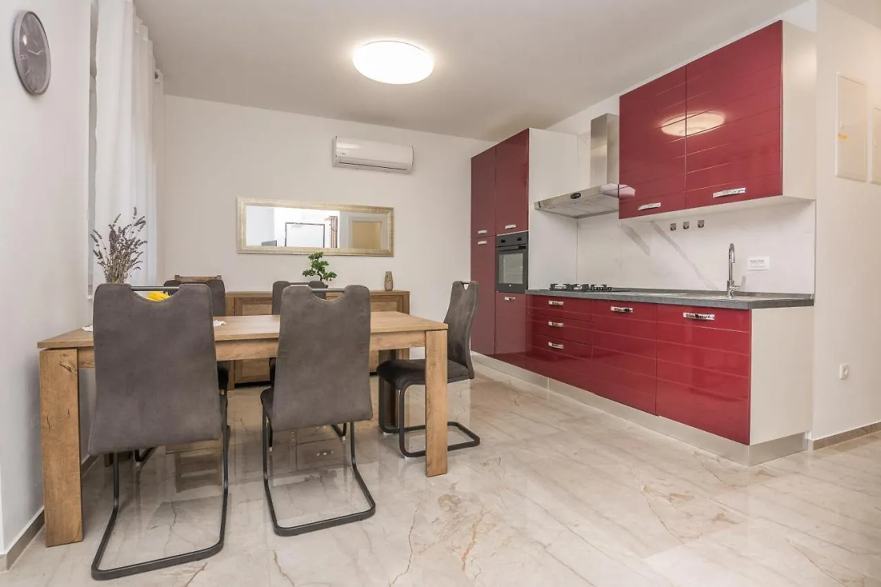 Deluxe Apartments Glamour Fantastic Sea View Near The Beach - By Ta Leut Agency Vir