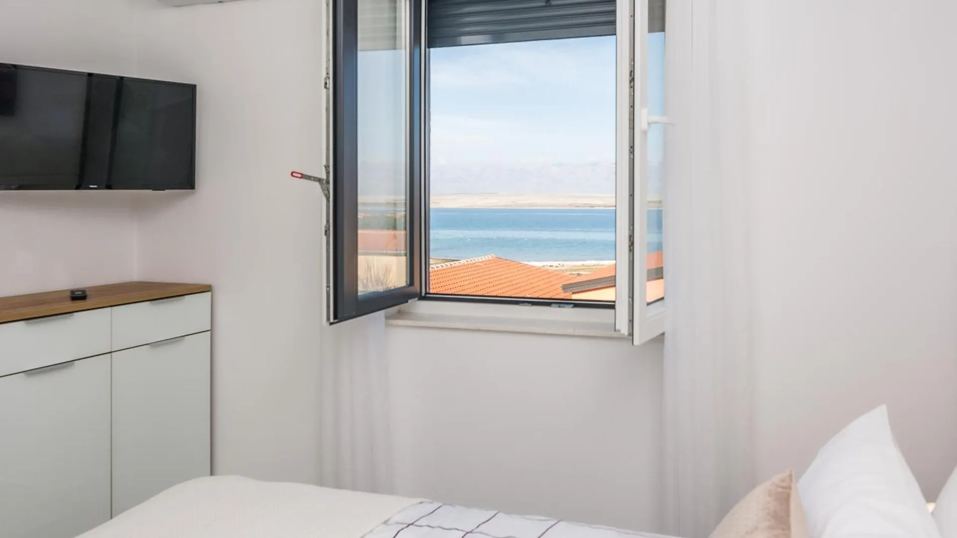 Deluxe Apartments Glamour Fantastic Sea View Near The Beach - By Ta Leut Agency Vir 0*,  Croatia