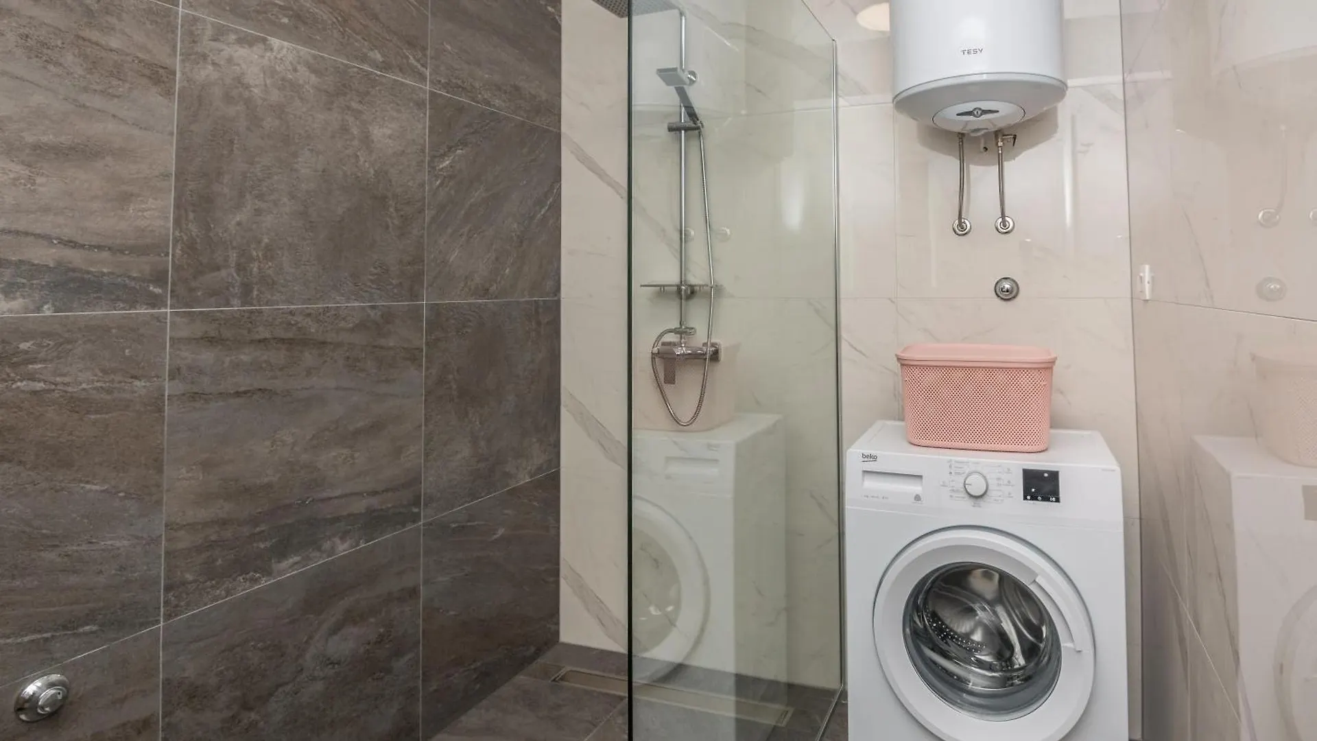 Deluxe Apartments Glamour Fantastic Sea View Near The Beach - By Ta Leut Agency Vir