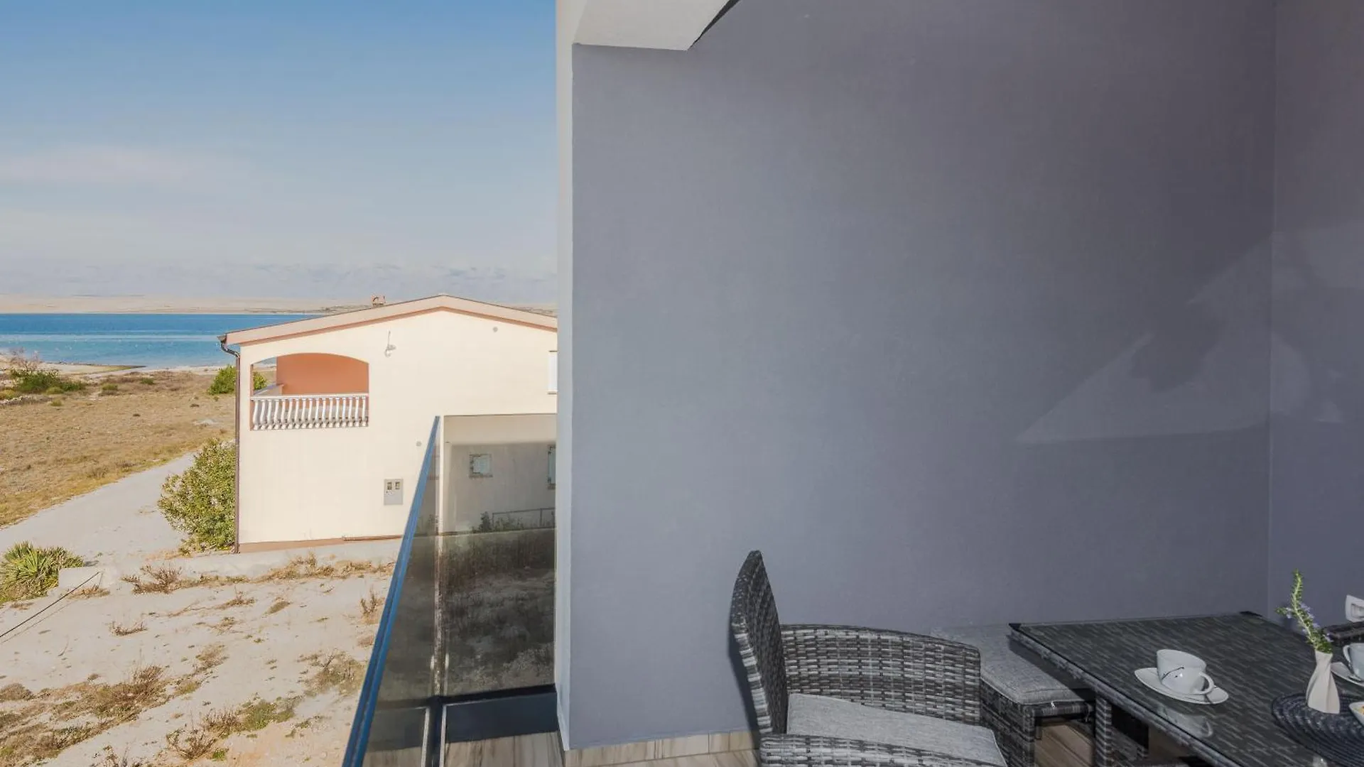 Deluxe Apartments Glamour Fantastic Sea View Near The Beach - By Ta Leut Agency Vir