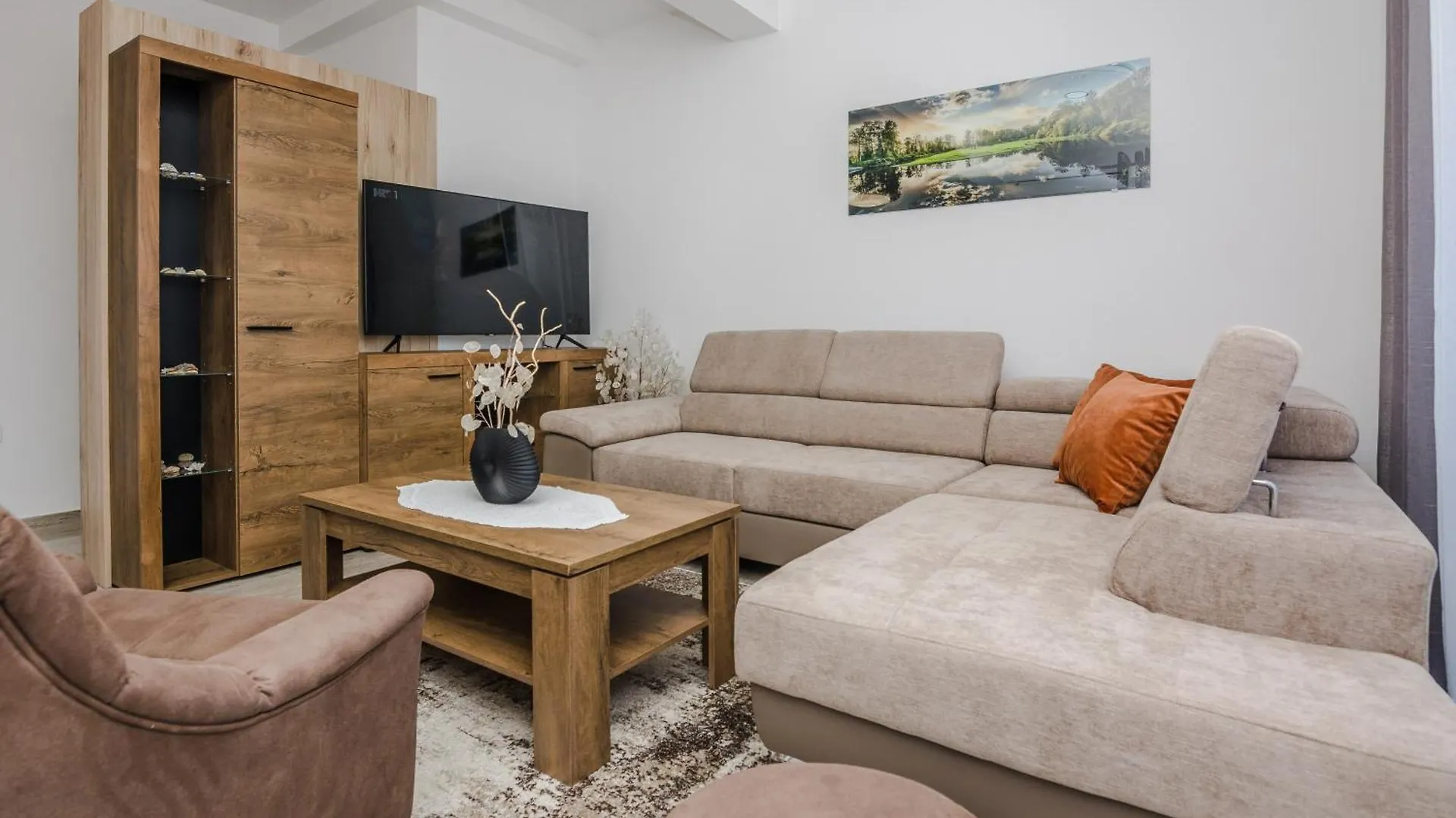 Deluxe Apartments Glamour Fantastic Sea View Near The Beach - By Ta Leut Agency Vir