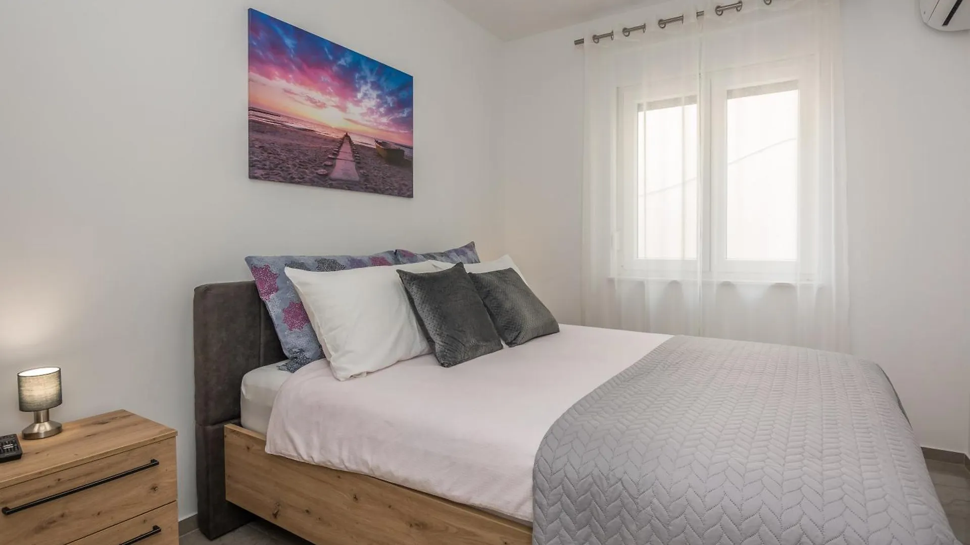 Deluxe Apartments Glamour Fantastic Sea View Near The Beach - By Ta Leut Agency Vir