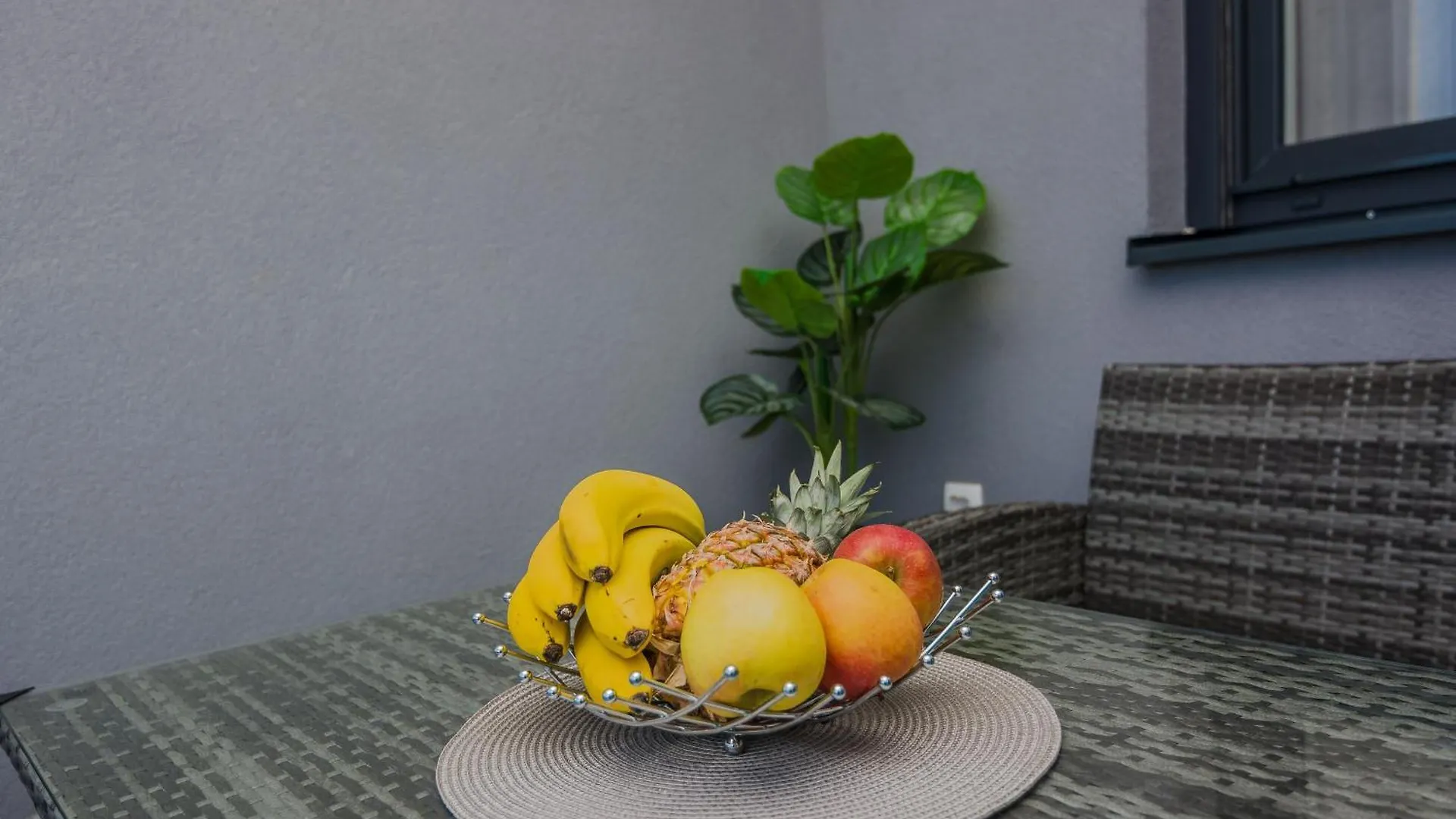 Deluxe Apartments Glamour Fantastic Sea View Near The Beach - By Ta Leut Agency Vir