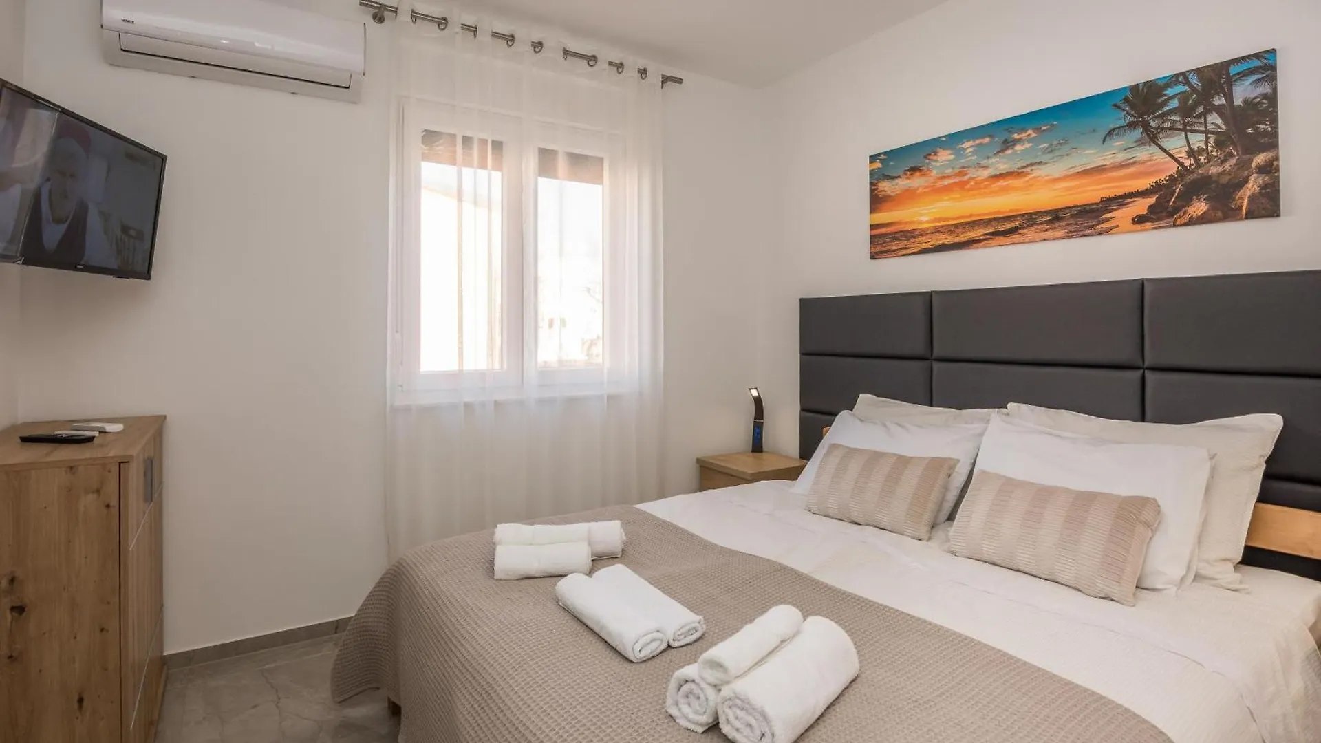 Deluxe Apartments Glamour Fantastic Sea View Near The Beach - By Ta Leut Agency Vir 0*,