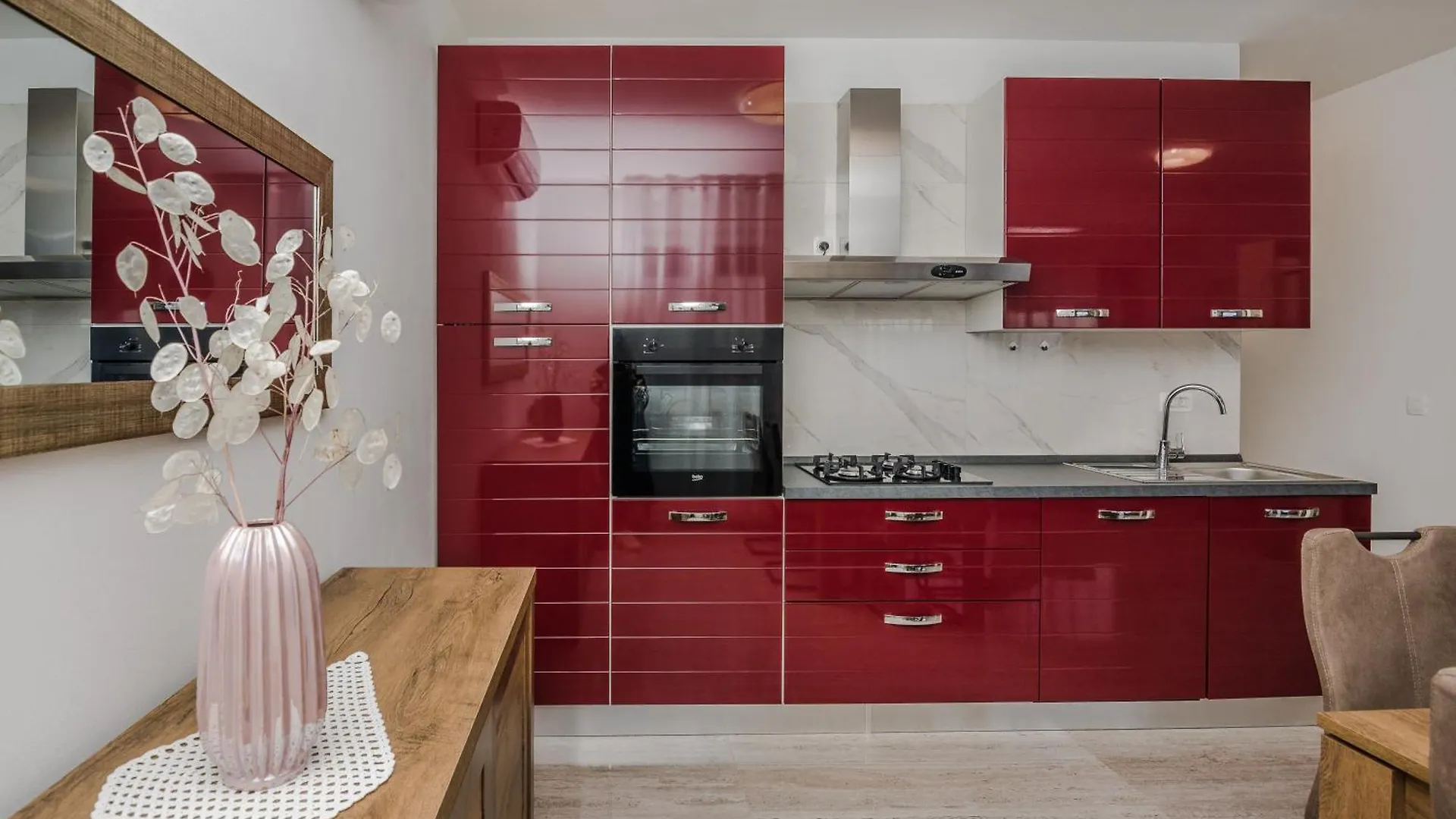 Deluxe Apartments Glamour Fantastic Sea View Near The Beach - By Ta Leut Agency Vir