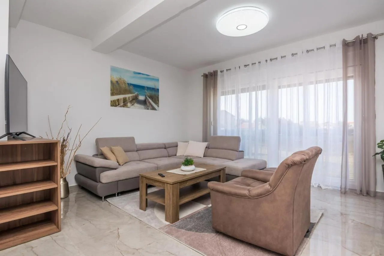 Deluxe Apartments Glamour Fantastic Sea View Near The Beach - By Ta Leut Agency Vir