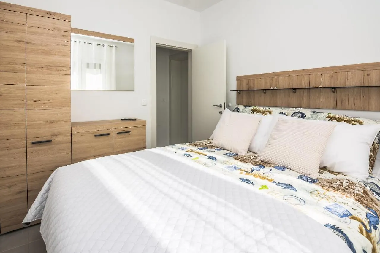 Deluxe Apartments Glamour Fantastic Sea View Near The Beach - By Ta Leut Agency Vir